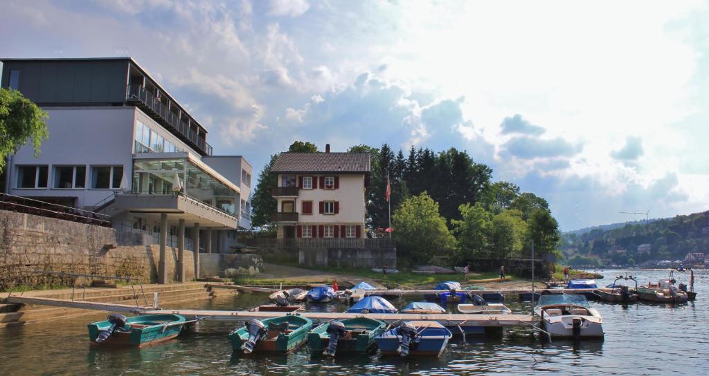 Hotel Les Rives Du Doubs Les Brenets Exterior photo